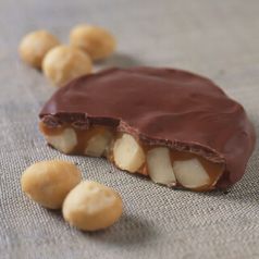 Hawaiian Macadamia Nut Caramel Cluster
