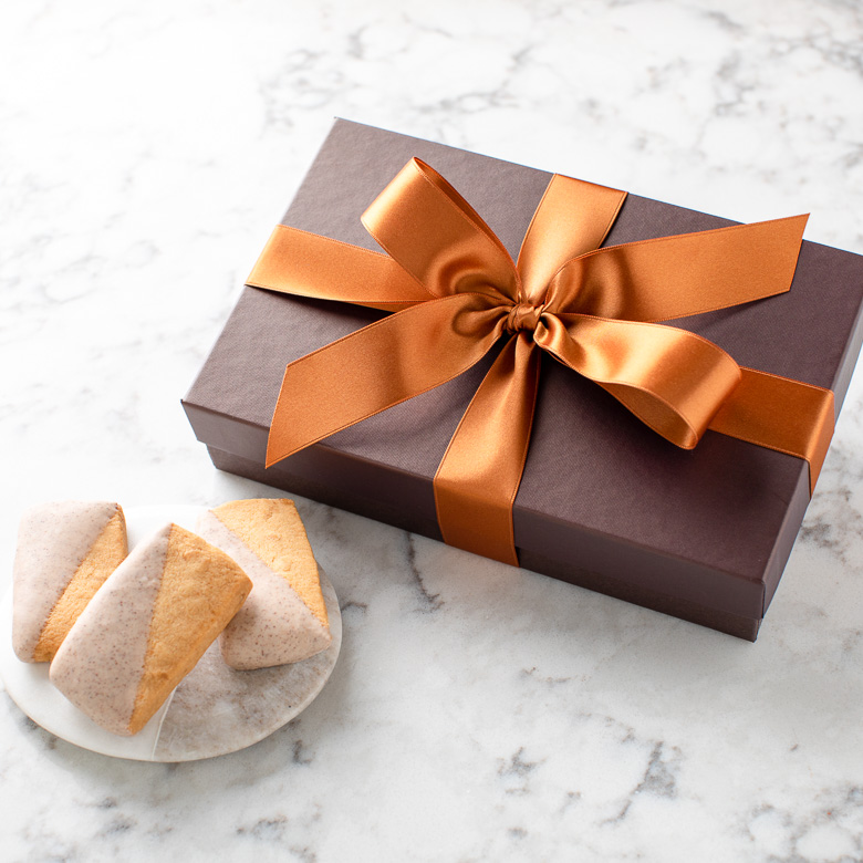 Cinnamon White Dipped Macadamia Nut Shortbread